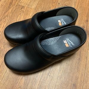 Dansko 2.0 XP waterproof clogs